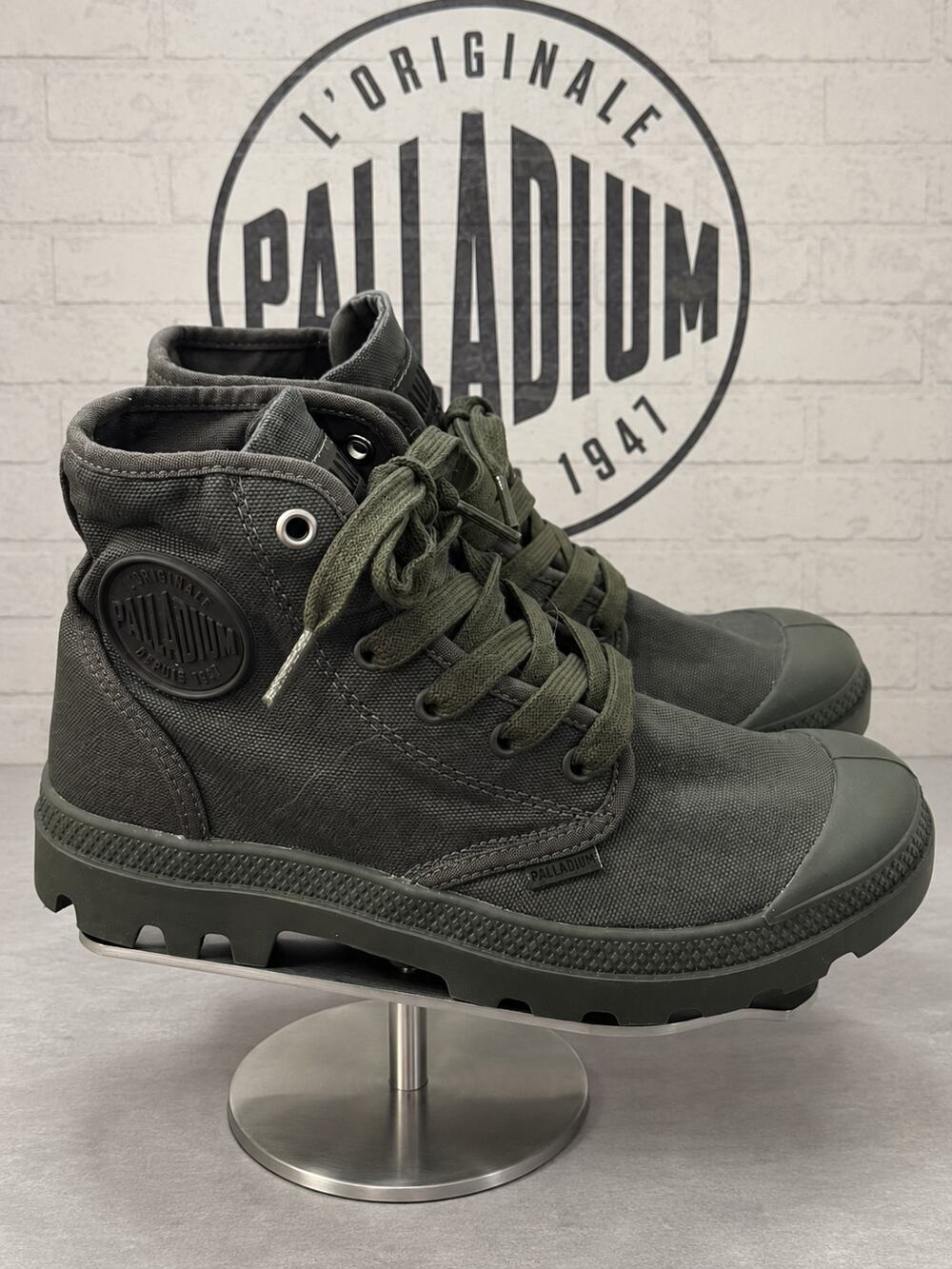 NWOB Palladium Varsity Canvas Boots Dark Olive Green Women’s 6 EU 39